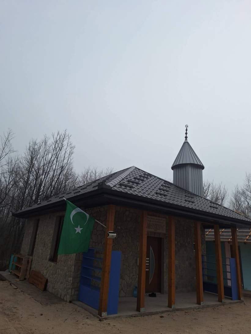 j (3).jpg - Klanjan prvi džuma-namaz u novosagrađenom mesdžidu na Hasinom vrhu kod Bihaća